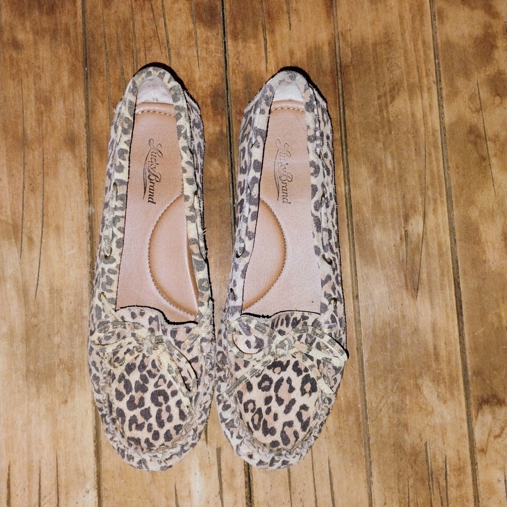 NWOB size 8.5 Lucky Brand Leopard Print  drivers  Loafers Suede Bow Details